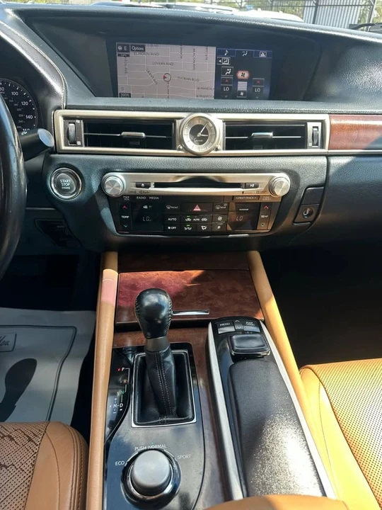2015 Lexus GS 4th Gen - Image 12 of 13