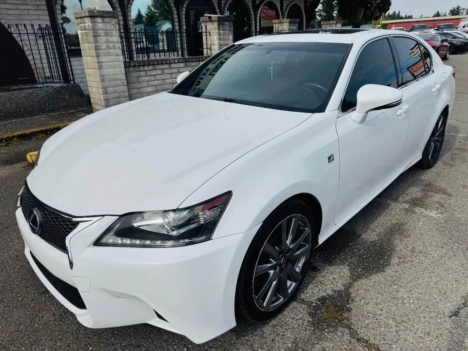 2015 Lexus GS 4th Gen - Image 2 of 15