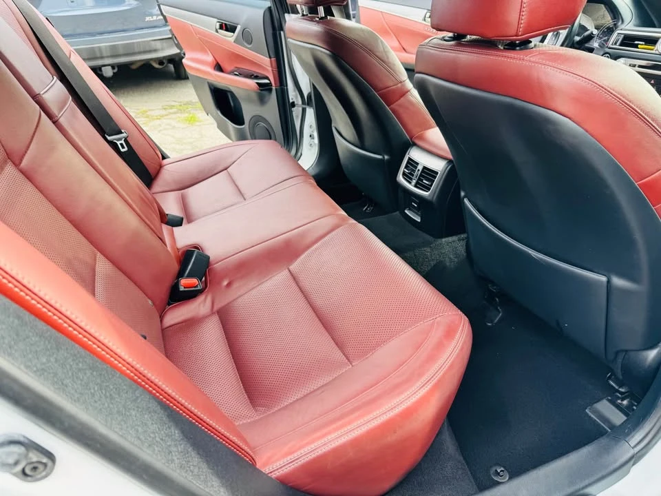 2015 Lexus GS 4th Gen - Image 11 of 15