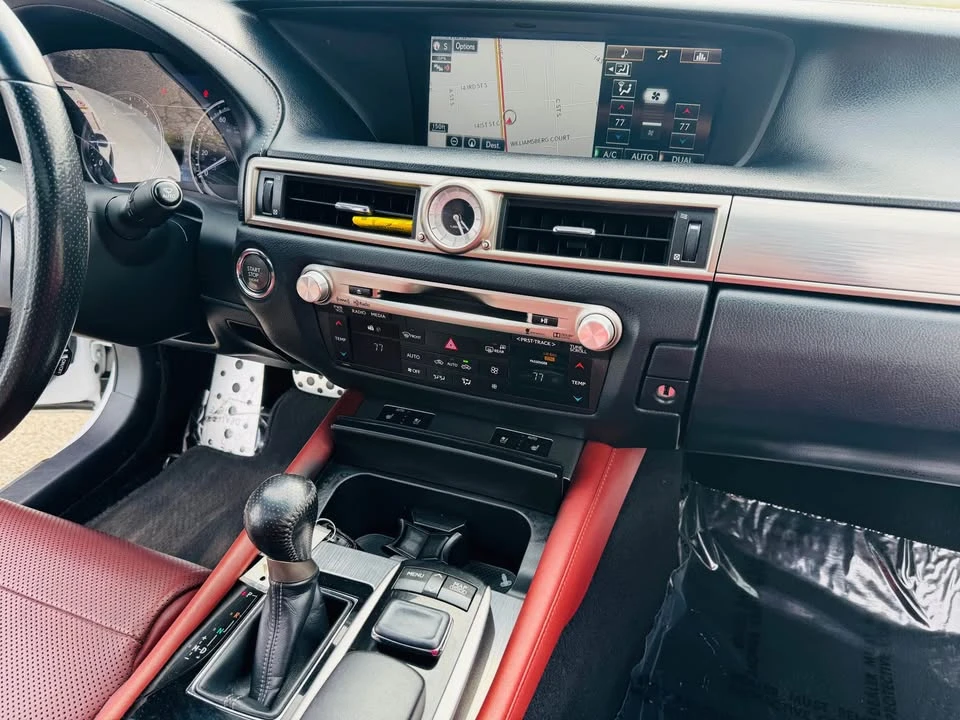 2015 Lexus GS 4th Gen - Image 13 of 15