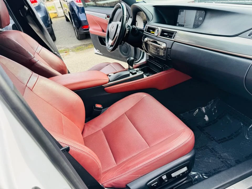 2015 Lexus GS 4th Gen - Image 10 of 15