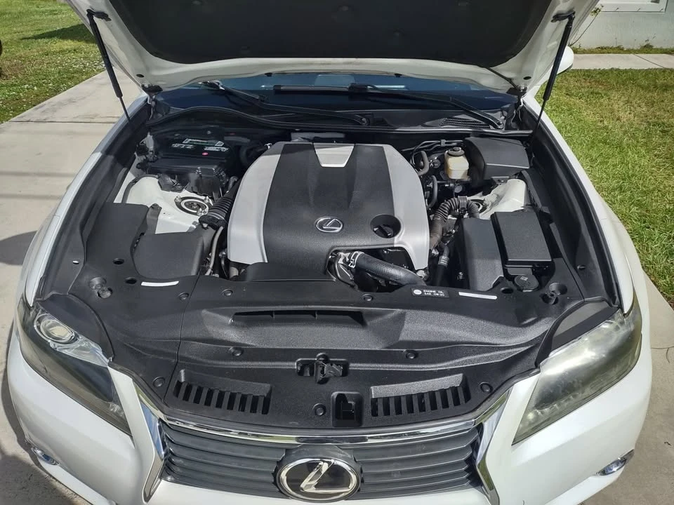 2015 Lexus GS 4th Gen - Image 9 of 20