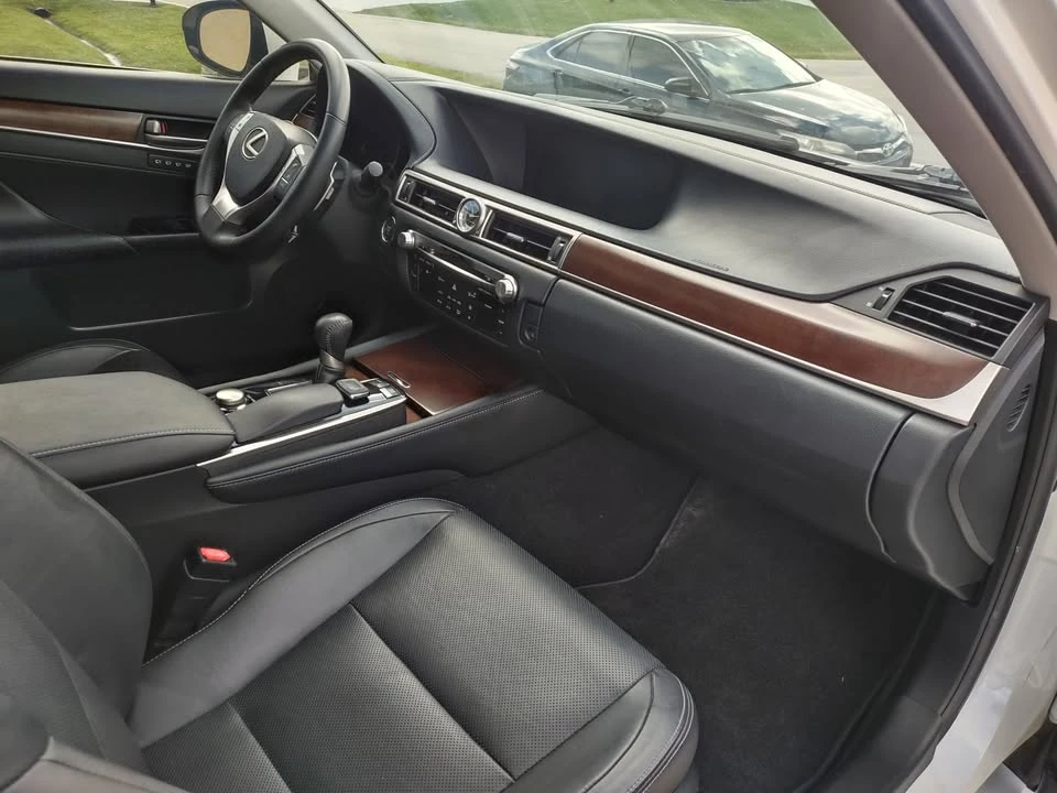 2015 Lexus GS 4th Gen - Image 18 of 20