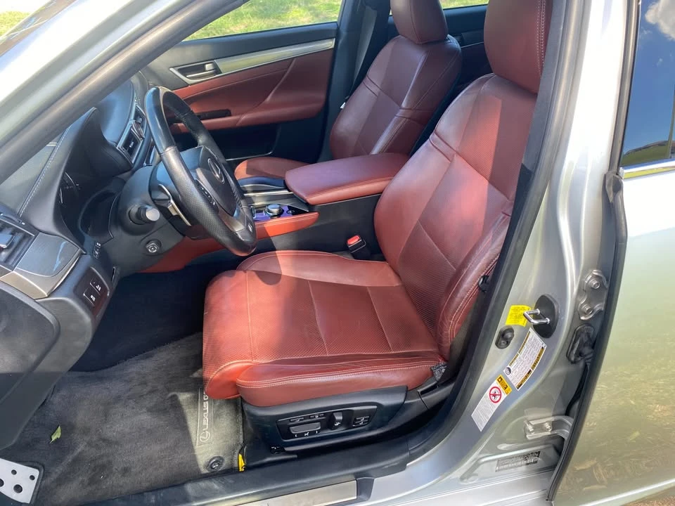 2015 Lexus GS 4th Gen - Image 10 of 17
