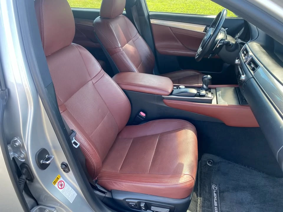 2015 Lexus GS 4th Gen - Image 11 of 17