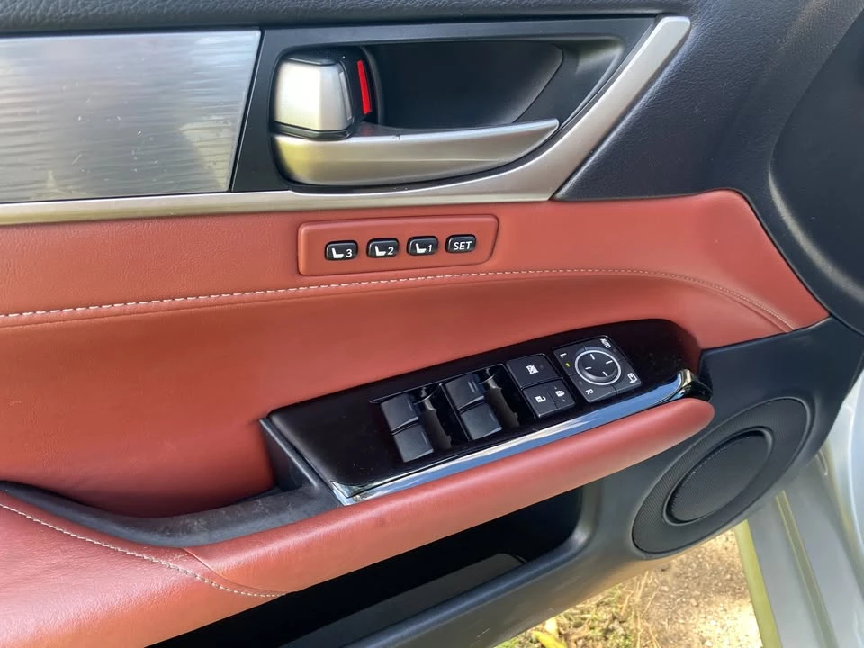 2015 Lexus GS 4th Gen - Image 13 of 17