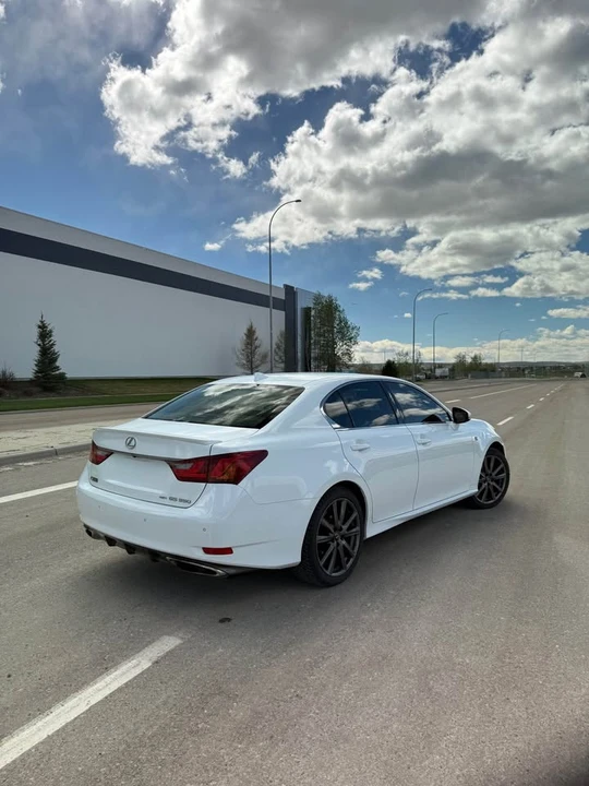 2015 Lexus GS 4th Gen - Image 4 of 9