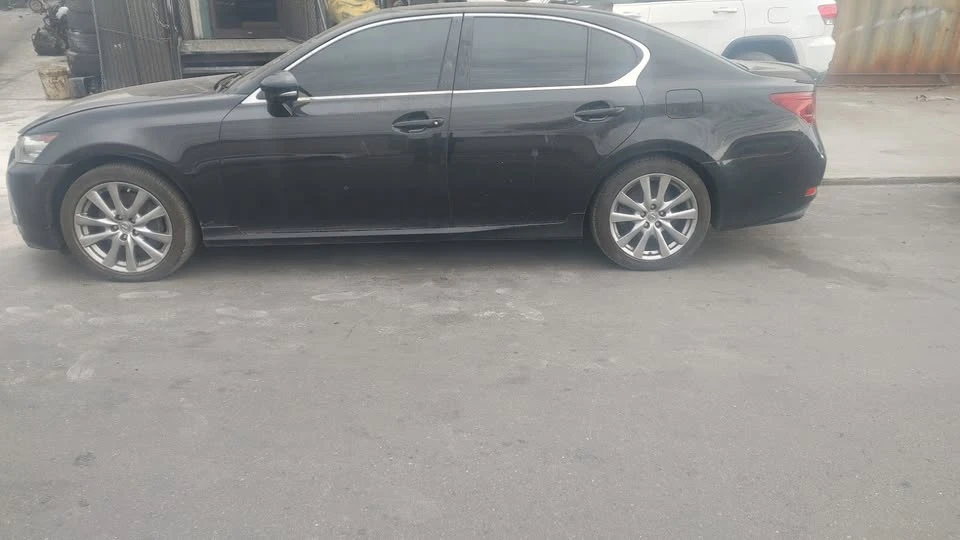 2015 Lexus GS 4th Gen - Image 3 of 11