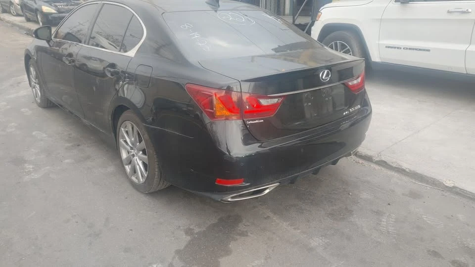 2015 Lexus GS 4th Gen - Image 10 of 11