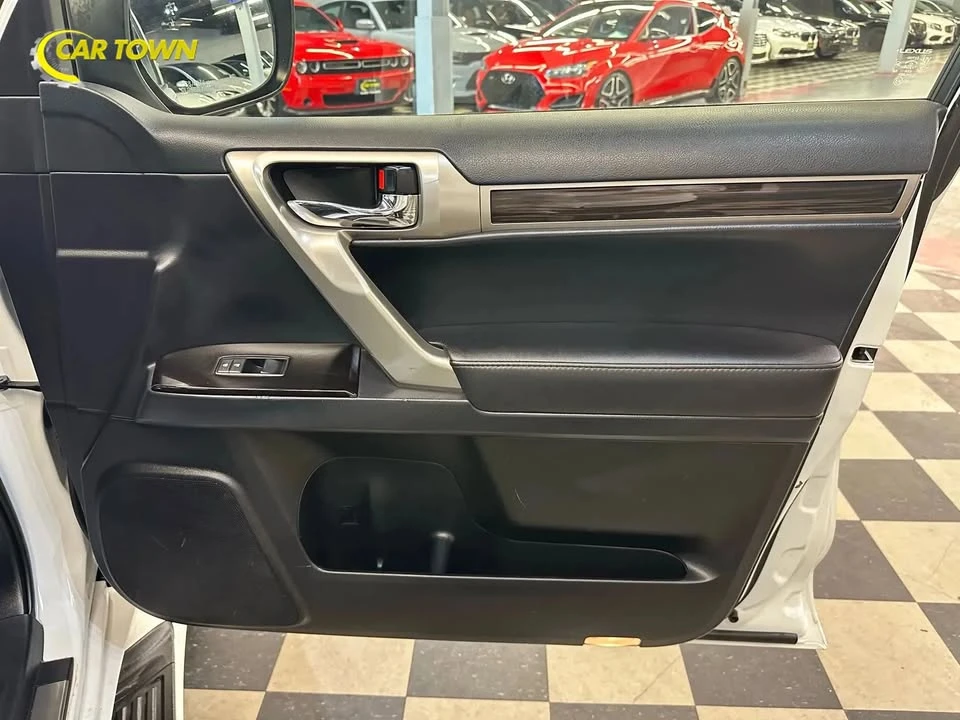 2015 Lexus GX 2nd Gen - Image 19 of 20
