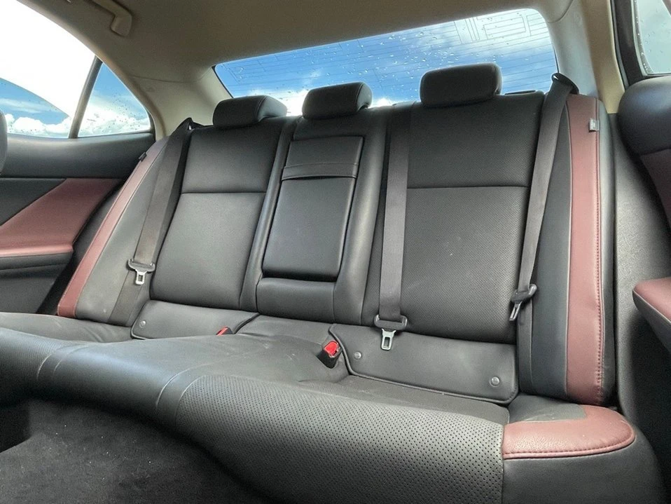 2015 Lexus IS 3rd Gen - Image 8 of 10