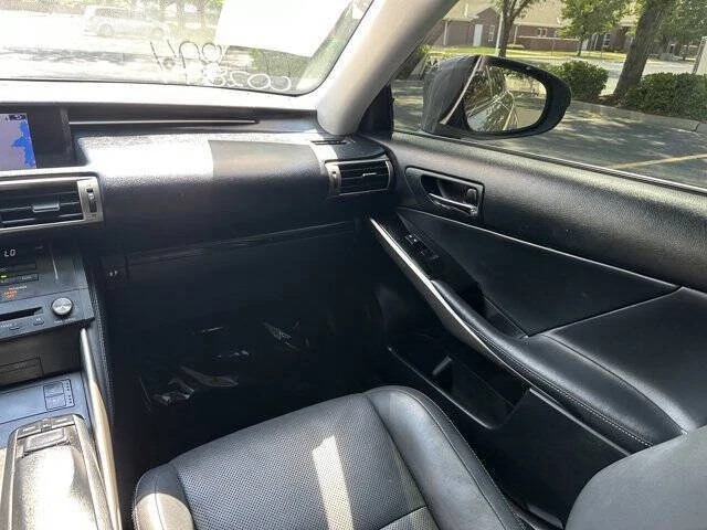 2015 Lexus IS 3rd Gen - Image 16 of 20
