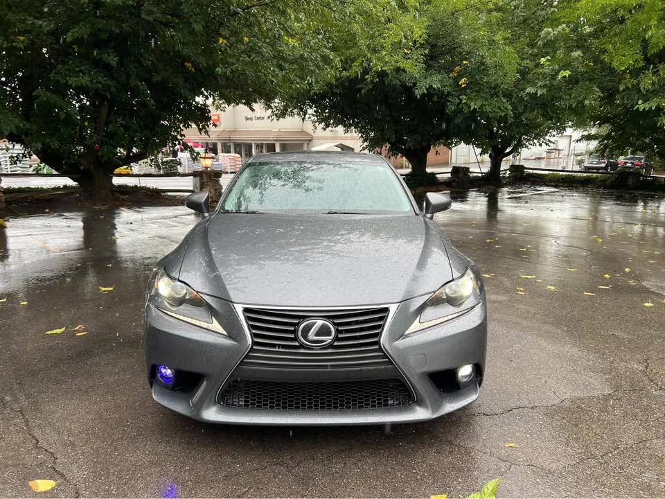 2015 Lexus IS 3rd Gen - Image 4 of 20
