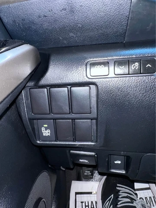 2015 Lexus IS 3rd Gen - Image 17 of 20