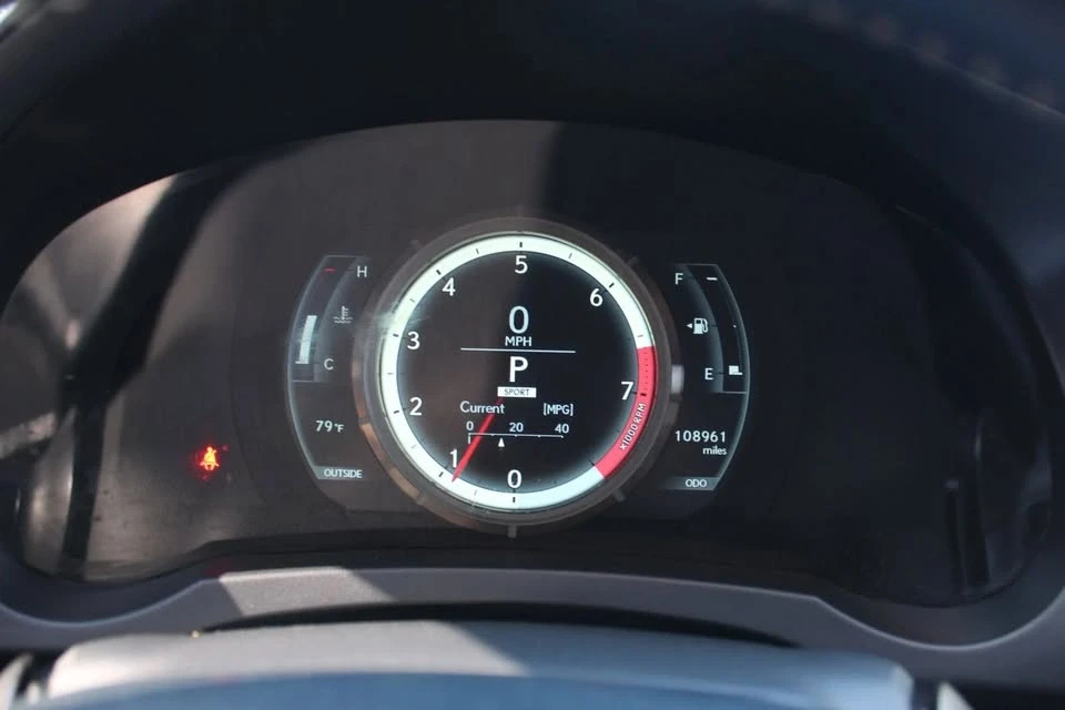 2015 Lexus IS 3rd Gen - Image 12 of 19