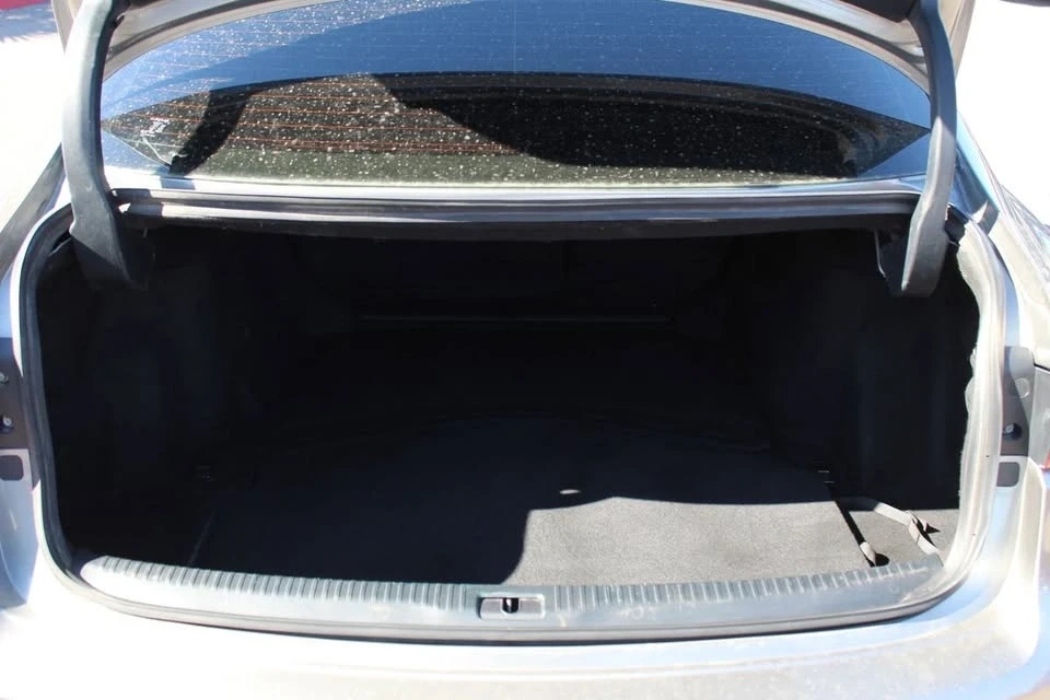 2015 Lexus IS 3rd Gen - Image 9 of 20