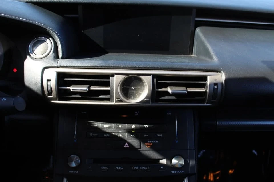 2015 Lexus IS 3rd Gen - Image 13 of 20
