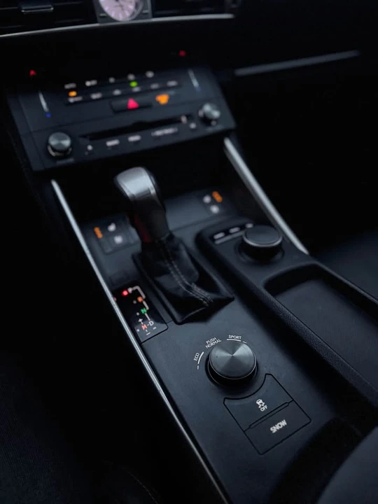 2015 Lexus IS 3rd Gen - Image 11 of 14