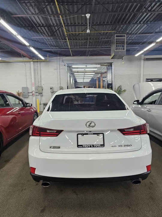2015 Lexus IS 3rd Gen - Image 4 of 8