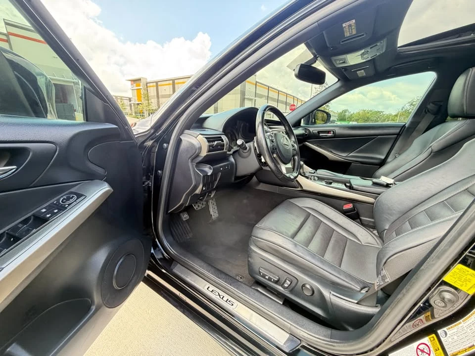 2015 Lexus IS 3rd Gen - Image 9 of 19