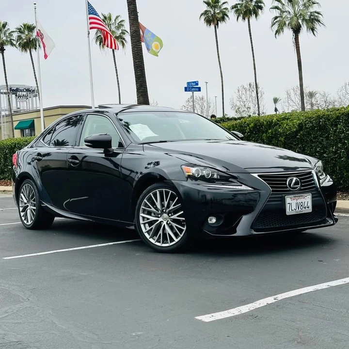 2015 Lexus IS 3rd Gen - Image 7 of 17