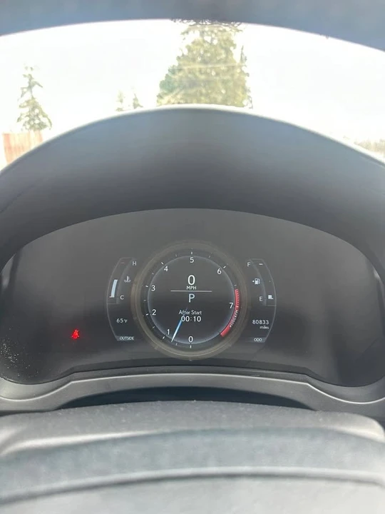 2015 Lexus IS 3rd Gen - Image 15 of 20