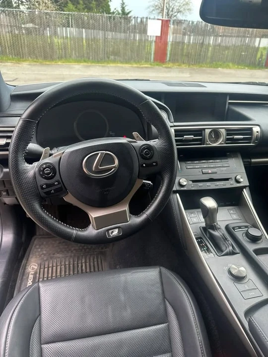 2015 Lexus IS 3rd Gen - Image 14 of 20