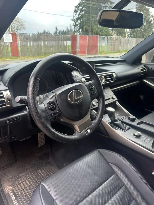 2015 Lexus IS 3rd Gen - Image 13 of 20