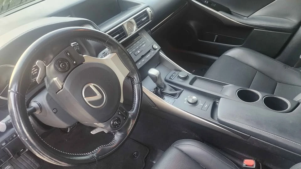 2015 Lexus IS 3rd Gen - Image 4 of 11