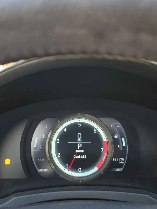 2015 Lexus IS 3rd Gen - Image 7 of 12