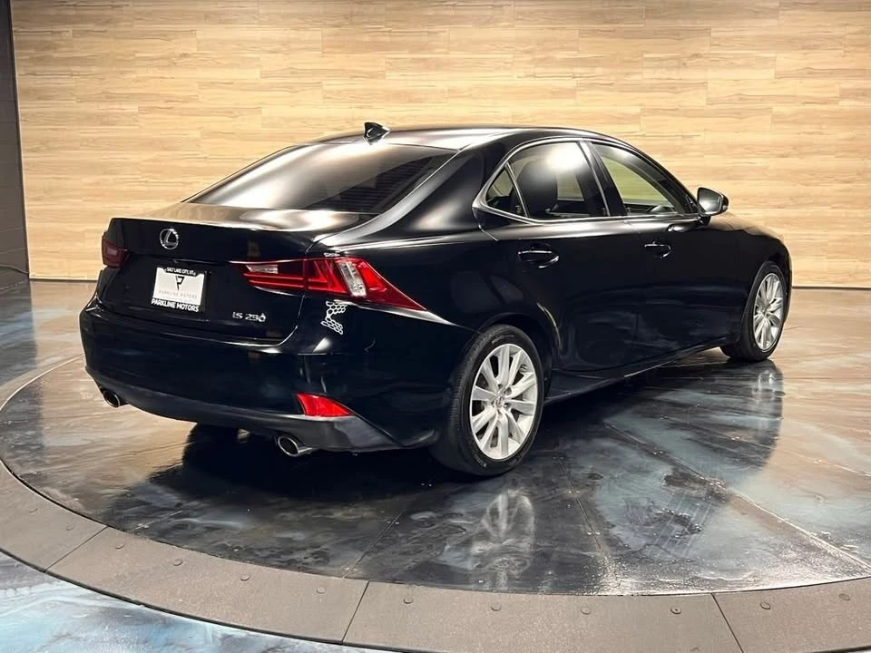 2015 Lexus IS 3rd Gen - Image 17 of 20
