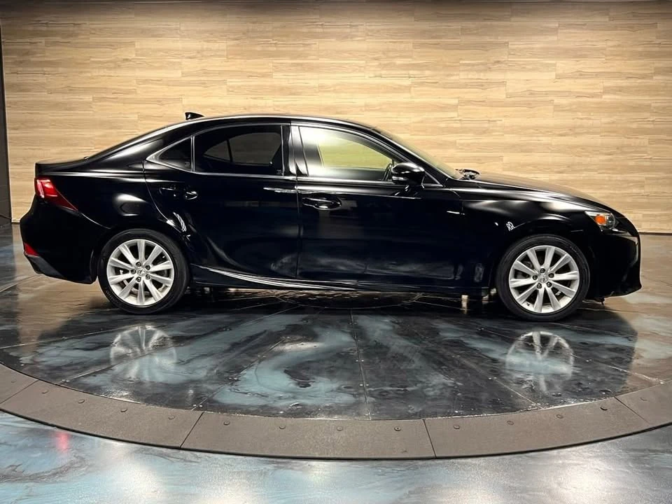 2015 Lexus IS 3rd Gen - Image 18 of 20