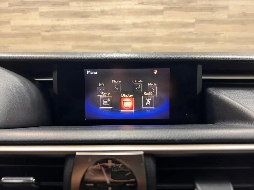 2015 Lexus IS 3rd Gen - Image 11 of 20