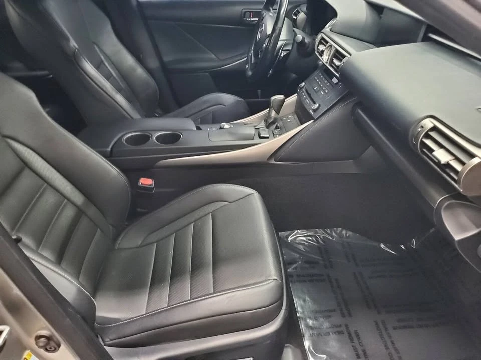 2015 Lexus IS 3rd Gen - Image 15 of 20
