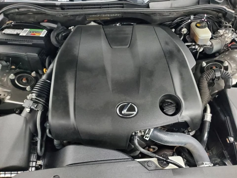 2015 Lexus IS 3rd Gen - Image 4 of 20