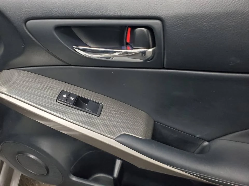2015 Lexus IS 3rd Gen - Image 16 of 20