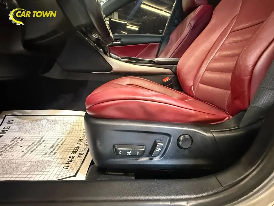 2015 Lexus IS 3rd Gen - Image 18 of 20