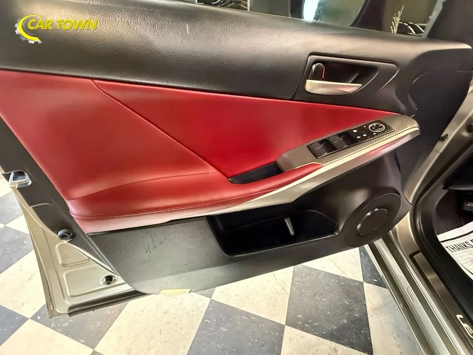 2015 Lexus IS 3rd Gen - Image 15 of 20