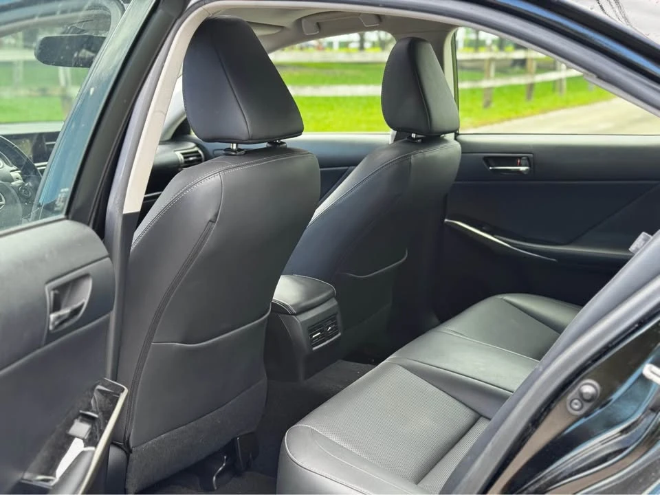 2015 Lexus IS 3rd Gen - Image 14 of 17