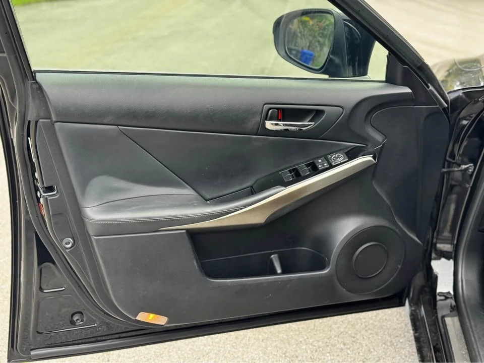 2015 Lexus IS 3rd Gen - Image 15 of 17