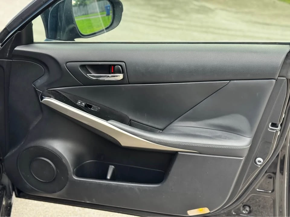 2015 Lexus IS 3rd Gen - Image 9 of 17
