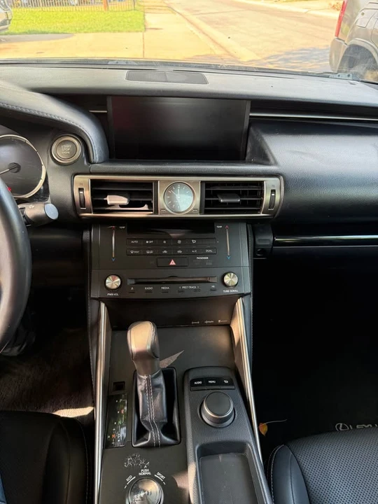 2015 Lexus IS 3rd Gen - Image 7 of 12