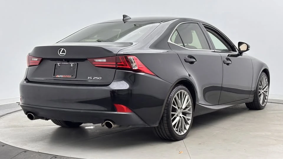 2015 Lexus IS 3rd Gen - Image 9 of 19