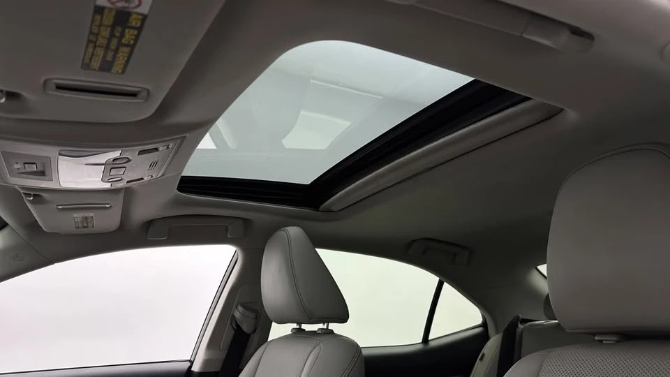 2015 Lexus IS 3rd Gen - Image 5 of 19