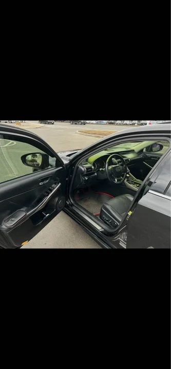 2015 Lexus IS 3rd Gen - Image 8 of 12