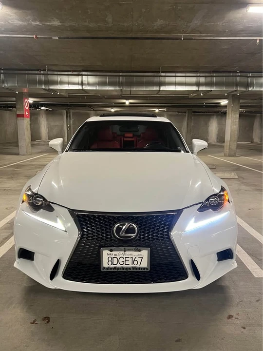 2015 Lexus IS 3rd Gen - Image 5 of 15
