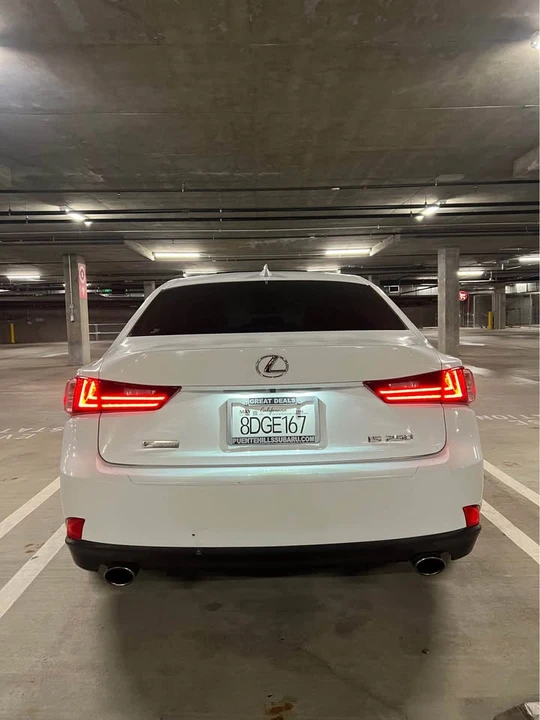 2015 Lexus IS 3rd Gen - Image 7 of 15