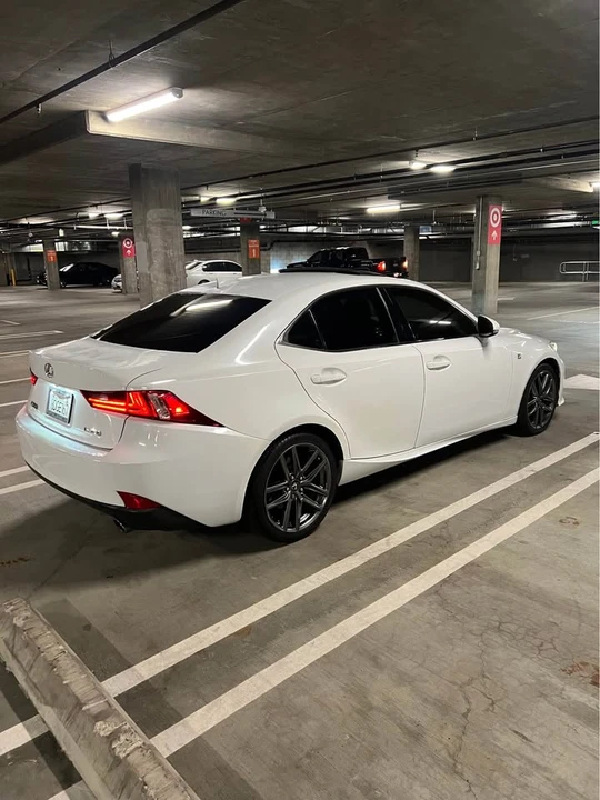 2015 Lexus IS 3rd Gen - Image 8 of 15