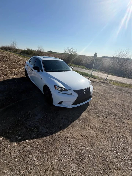2015 Lexus IS 3rd Gen - Image 4 of 10