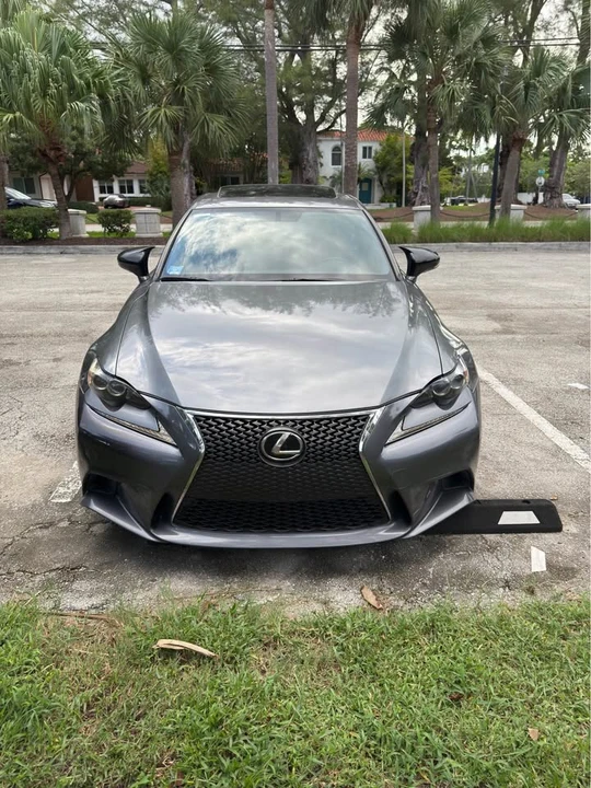 2015 Lexus IS 3rd Gen - Image 8 of 10
